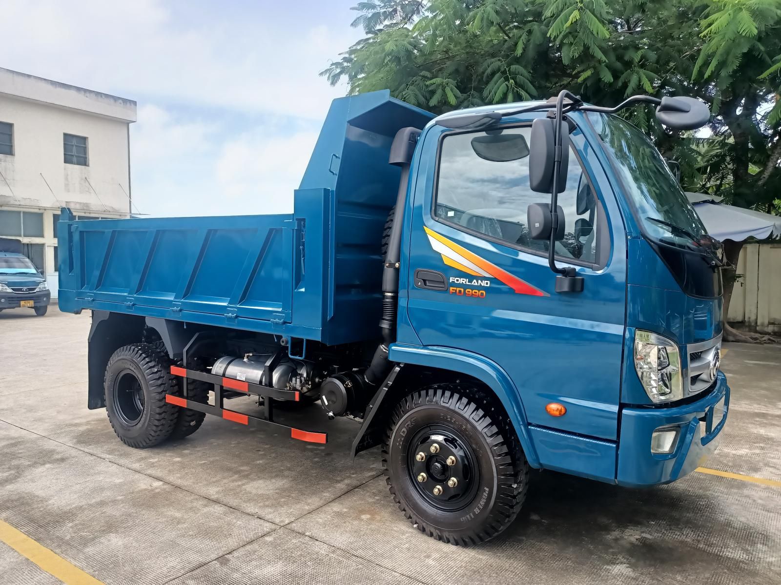 Thaco FORLAND 2023 - XE TẢI BEN 4,1 KHỐI SỐ VIN2022