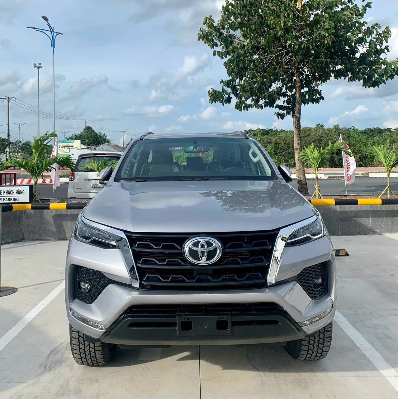 Toyota Fortuner 2023 - THÁNG 8 GIẢM GIÁ CỰC SỐC