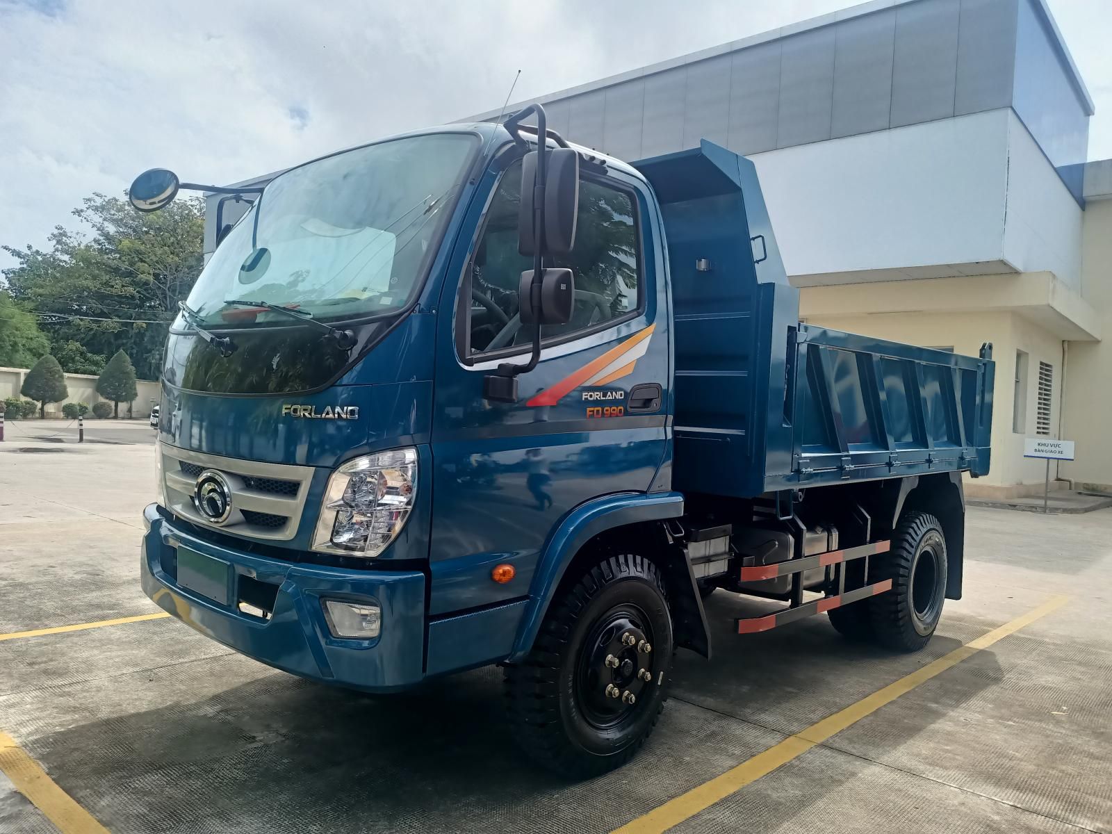 Thaco FORLAND 2023 - XE TẢI BEN 4,1 KHỐI SỐ VIN2022