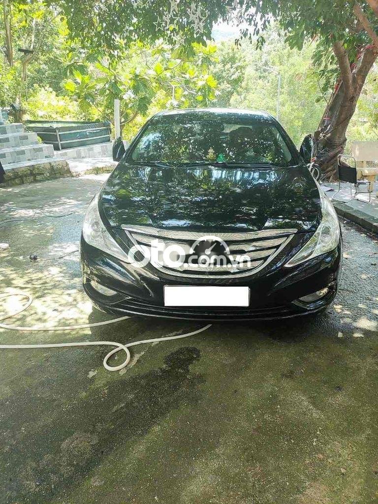 Hyundai Sonata Cần bán xe HuynDai  chính chủ 2012. 2012 - Cần bán xe HuynDai sonata chính chủ 2012.