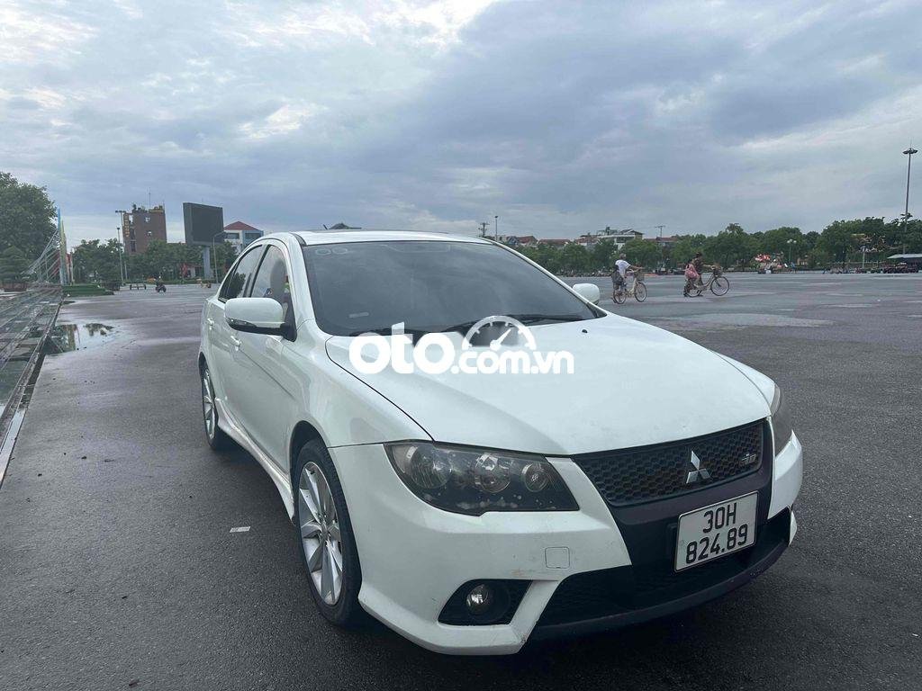 Mitsubishi IO do công việc cần bán ngấp đi nước ngoài 2009 - do công việc cần bán ngấp đi nước ngoài