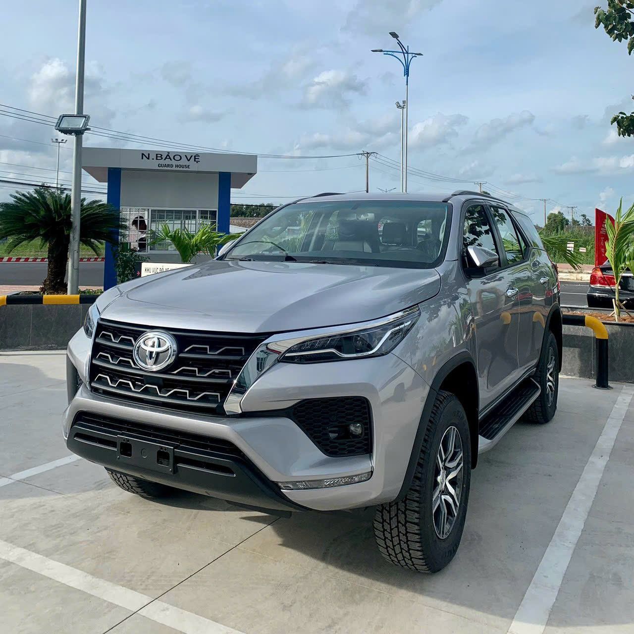 Toyota Fortuner 2023 - THÁNG 8 GIẢM GIÁ CỰC SỐC