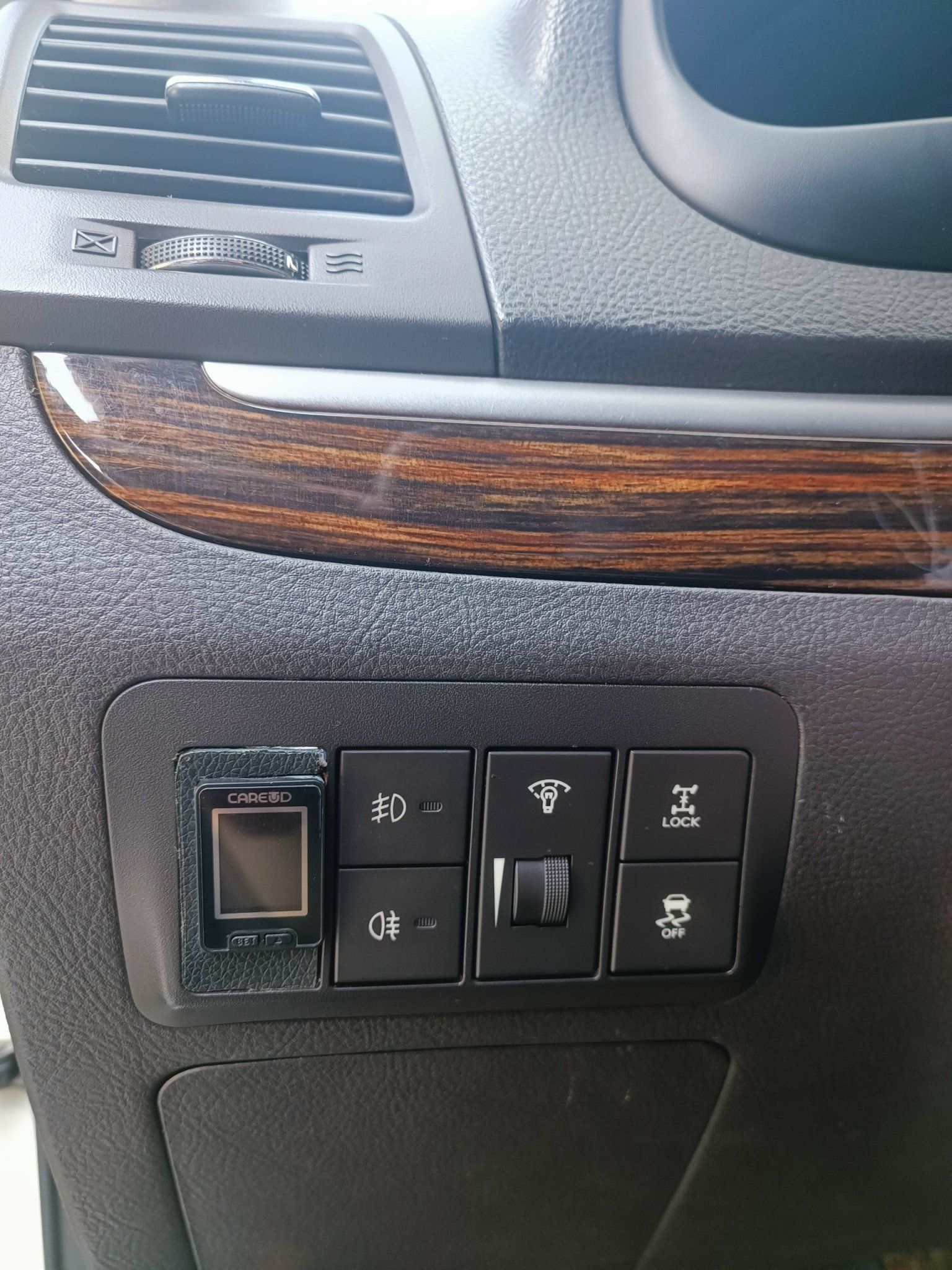 Hyundai Santa Fe 2010 - xe có như nào e nói như thế E bán để lên đời ạ. Em cảm ơn . xe e để đi gia đình chứ k phải chạy dịch vụ ạ