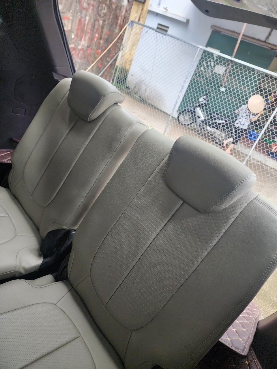 Hyundai Santa Fe 2010 - xe có như nào e nói như thế E bán để lên đời ạ. Em cảm ơn . xe e để đi gia đình chứ k phải chạy dịch vụ ạ