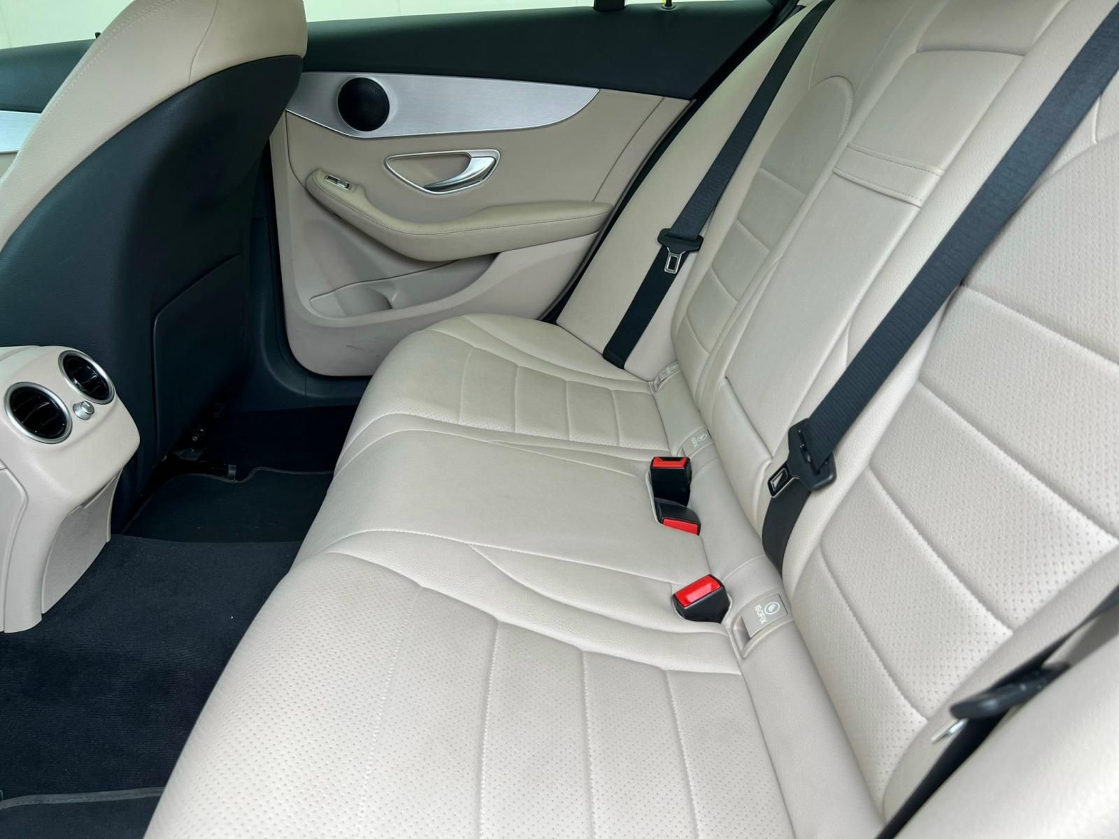 Mercedes-Benz C180 2022 - Xe Gia Đình Siêu Mới