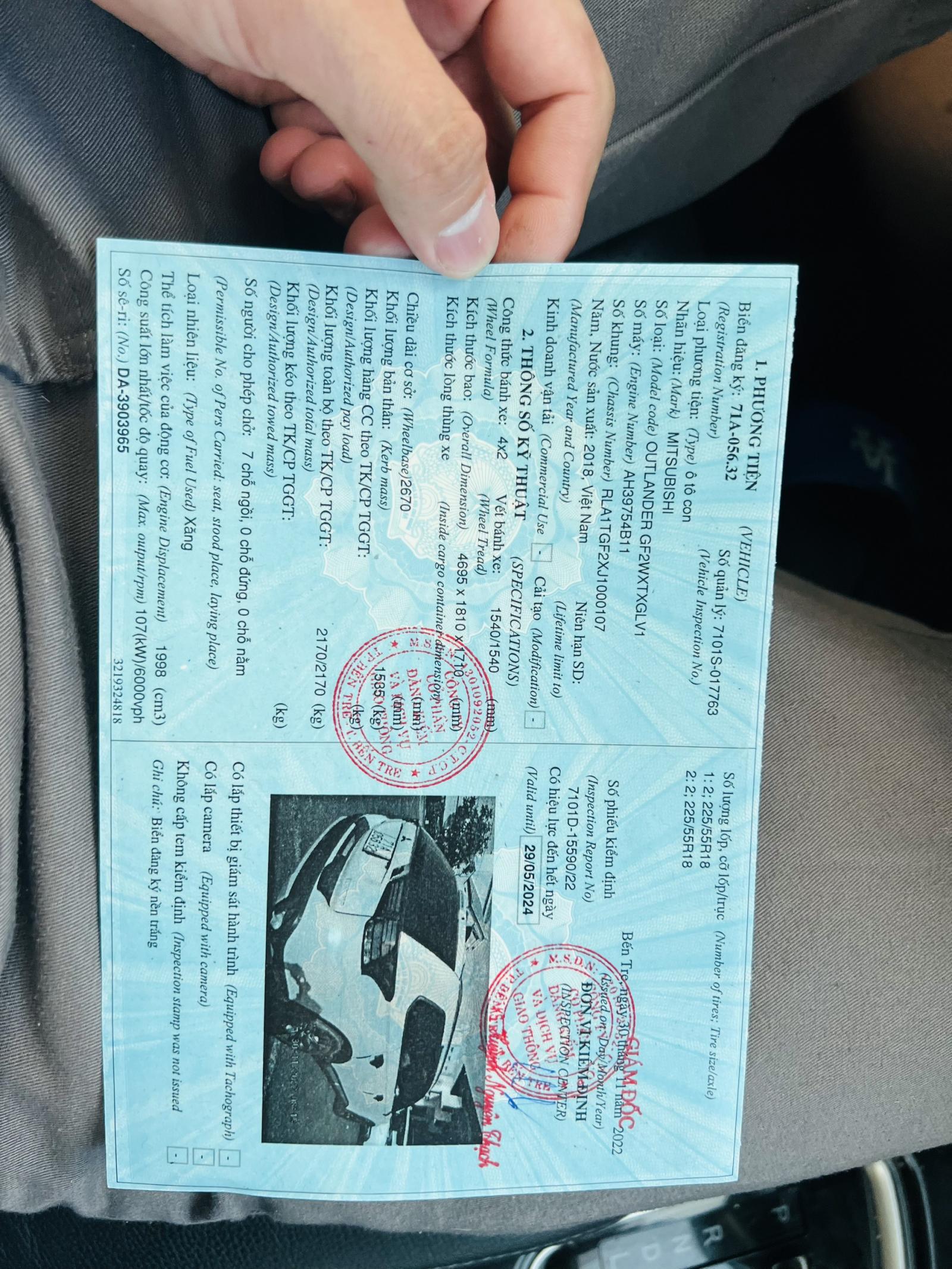 Mitsubishi Outlander 2018 - Chính chủ cần bán xe 7 chỗ Mitsubishi Outlander 2018 tại Ba Tri - Bến Tre - Giá 640 triệu.