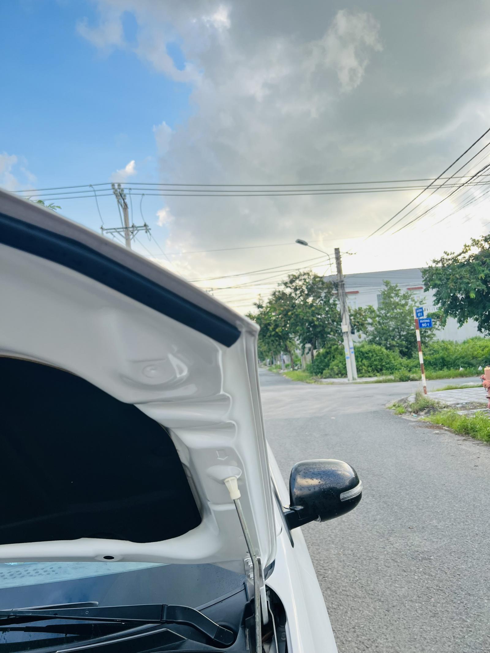 Mitsubishi Outlander 2018 - Chính chủ cần bán xe 7 chỗ Mitsubishi Outlander 2018 tại Ba Tri - Bến Tre - Giá 640 triệu.