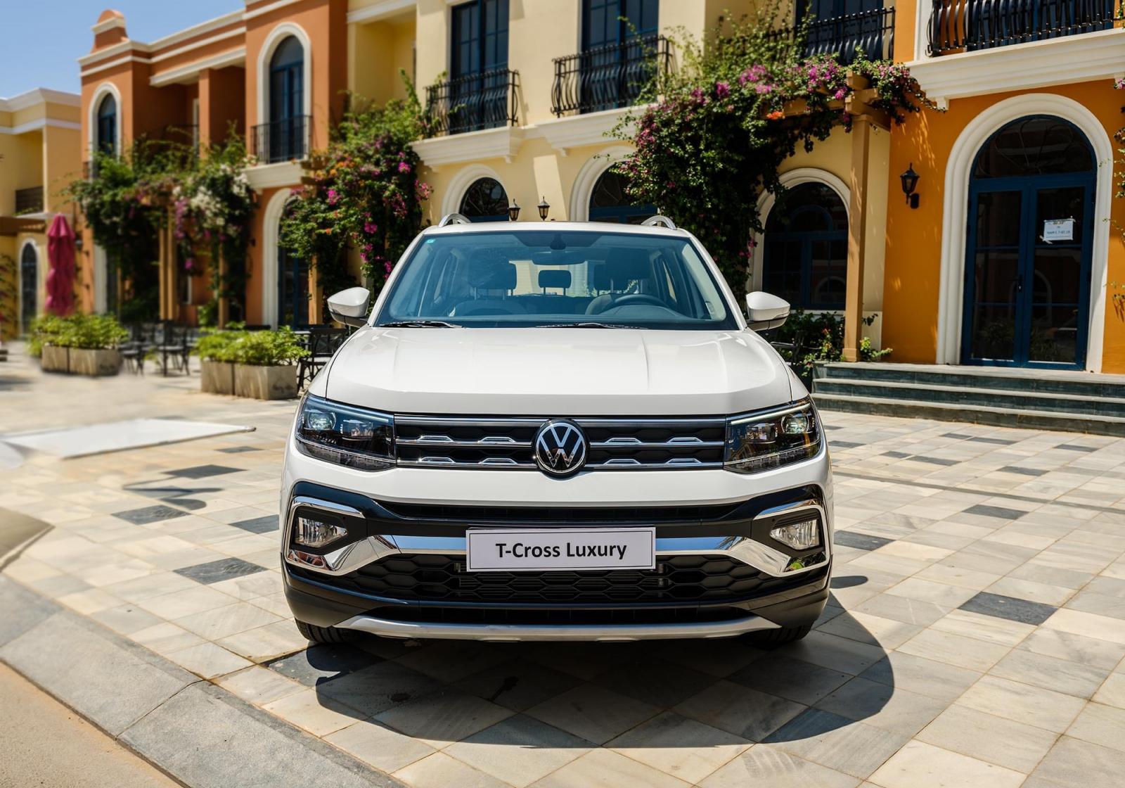 Volkswagen T-Cross luxury 2023 - màu trắng cực sang, nhập khẩu nguyên chiếc, tặng phí trước bạ, voucher phụ kiện 200 triệu + 0% lãi suất