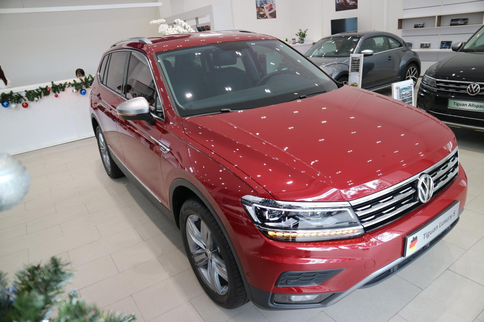 Volkswagen Tiguan Luxury S 2021 - Luxury S đời 2021, màu đỏ, xe nhập - KM 100% thuế trước bạ