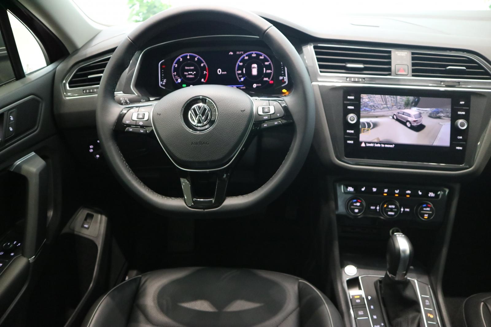Volkswagen Tiguan Luxury 2021 -  Luxury Đỏ, nhập khẩu nguyên chiếc - KM 100% thuế trước bạ + Ưu đãi riêng của đại lí