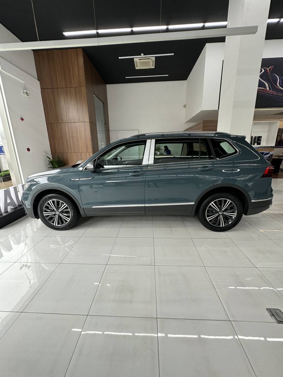 Volkswagen Tiguan Facelift 2021 - 2021, xe nhập - KM 100% trước bạ và ưu đãi riêng của đại lí