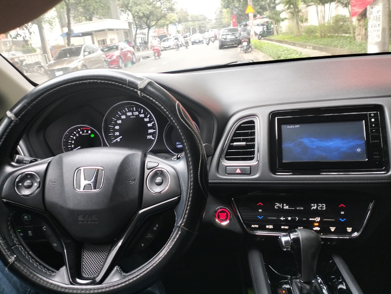 Honda HRV 2019 - Chính chủ cần bán xe Honda HRV. L SX 2019 đăng ký năm 2020.   