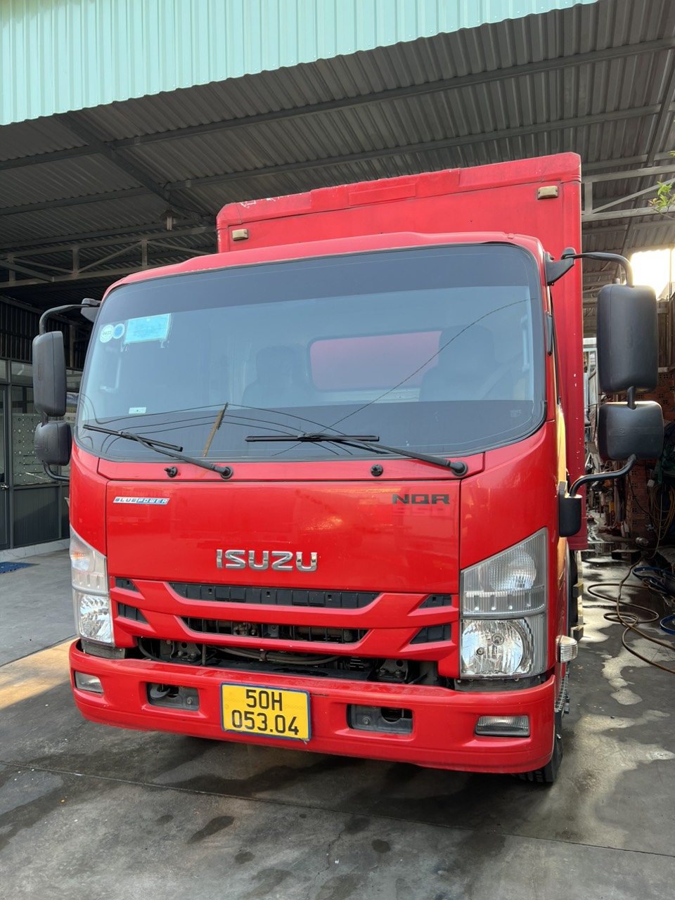 Isuzu NQR 2021 - Cần bán lại xe Isuzu NQR đời 2021, màu đỏ, giá 620tr