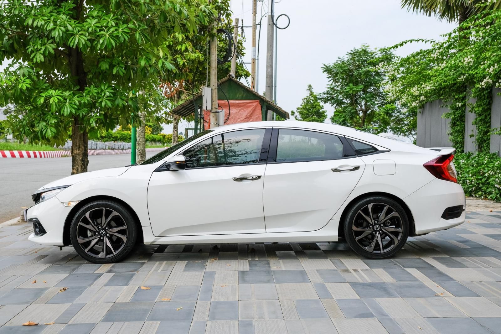 Honda Civic 2019 - Odo 37.000km