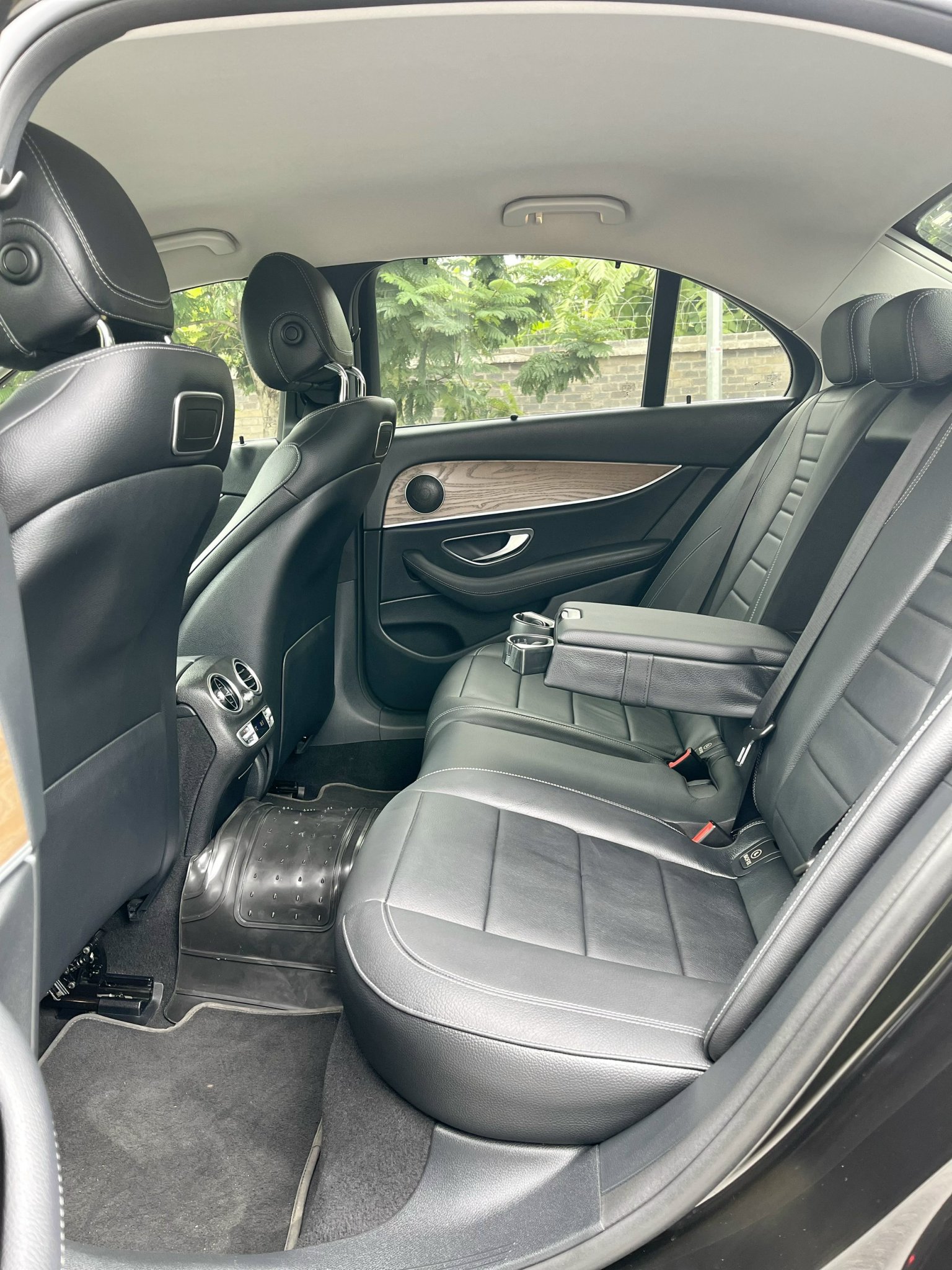 Mercedes-Benz E200 2019 -  BÁN XE MERCEDES E200 - SX:2019 .