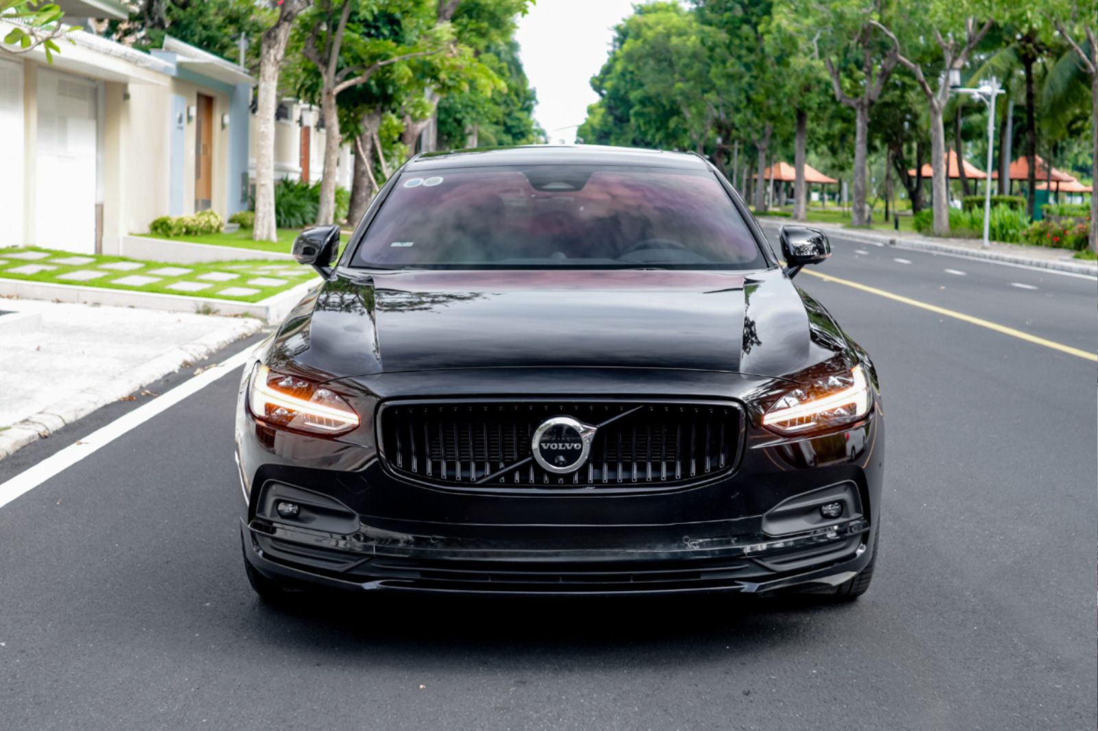 Volvo S90L 2022 - Đen/Nâu xe đẹp keng giá hấp dẫn
