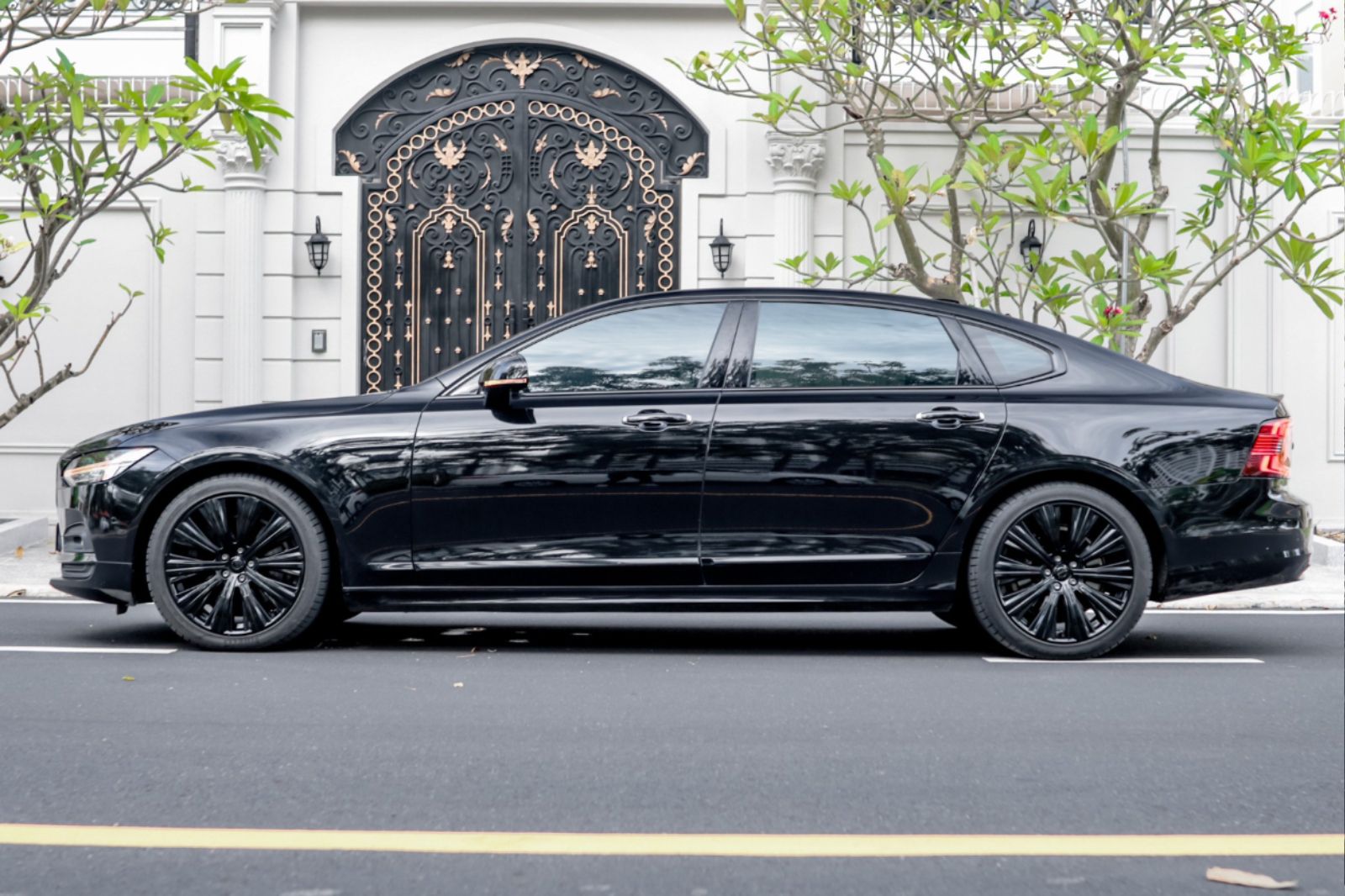 Volvo S90L 2022 - Đen/Nâu xe đẹp keng giá hấp dẫn