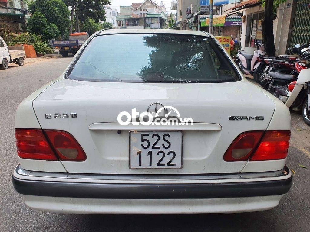 Mercedes-Benz E230 Mercedes E230 2.2 MT 1996 Nhập Đức BSTP dễ thương. 1996 - Mercedes E230 2.2 MT 1996 Nhập Đức BSTP dễ thương.