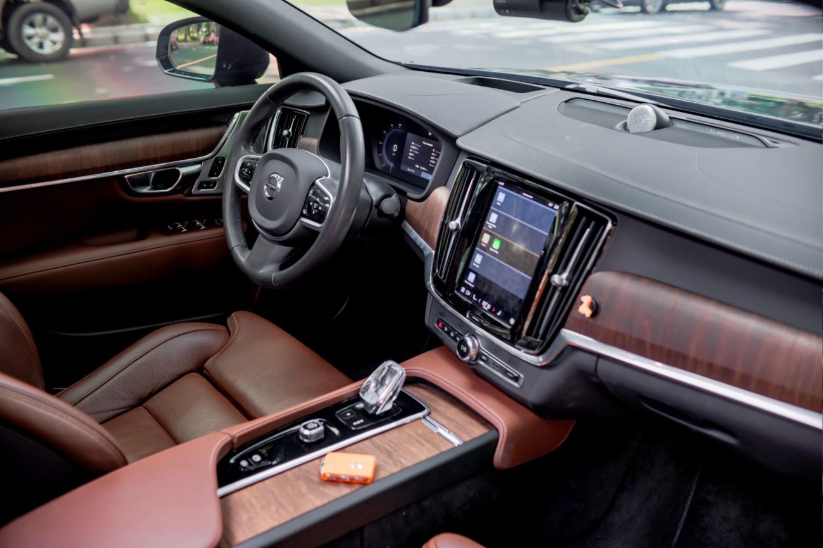 Volvo S90L 2022 - Đen/Nâu xe đẹp keng giá hấp dẫn