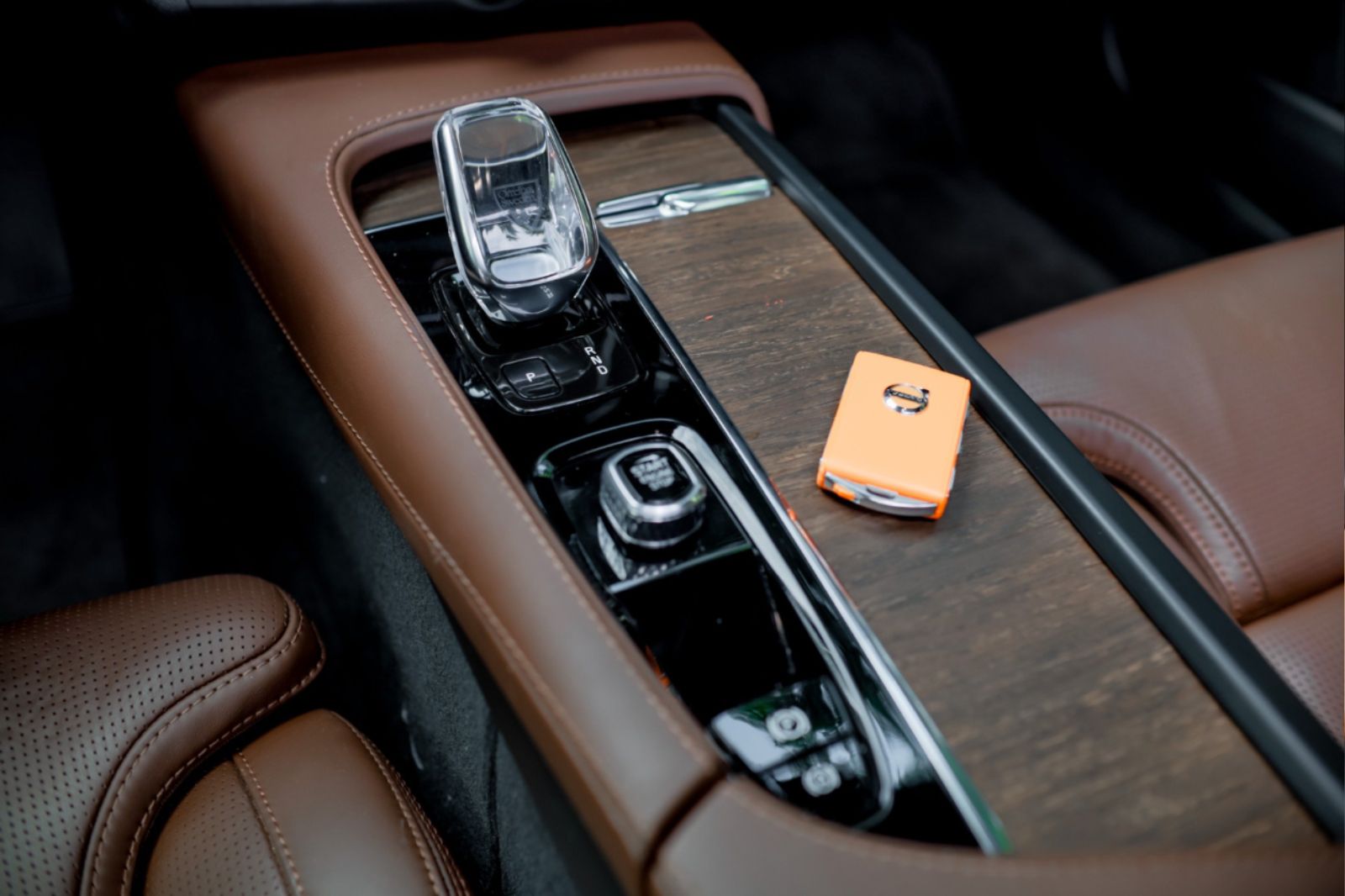 Volvo S90L 2022 - Đen/Nâu xe đẹp keng giá hấp dẫn