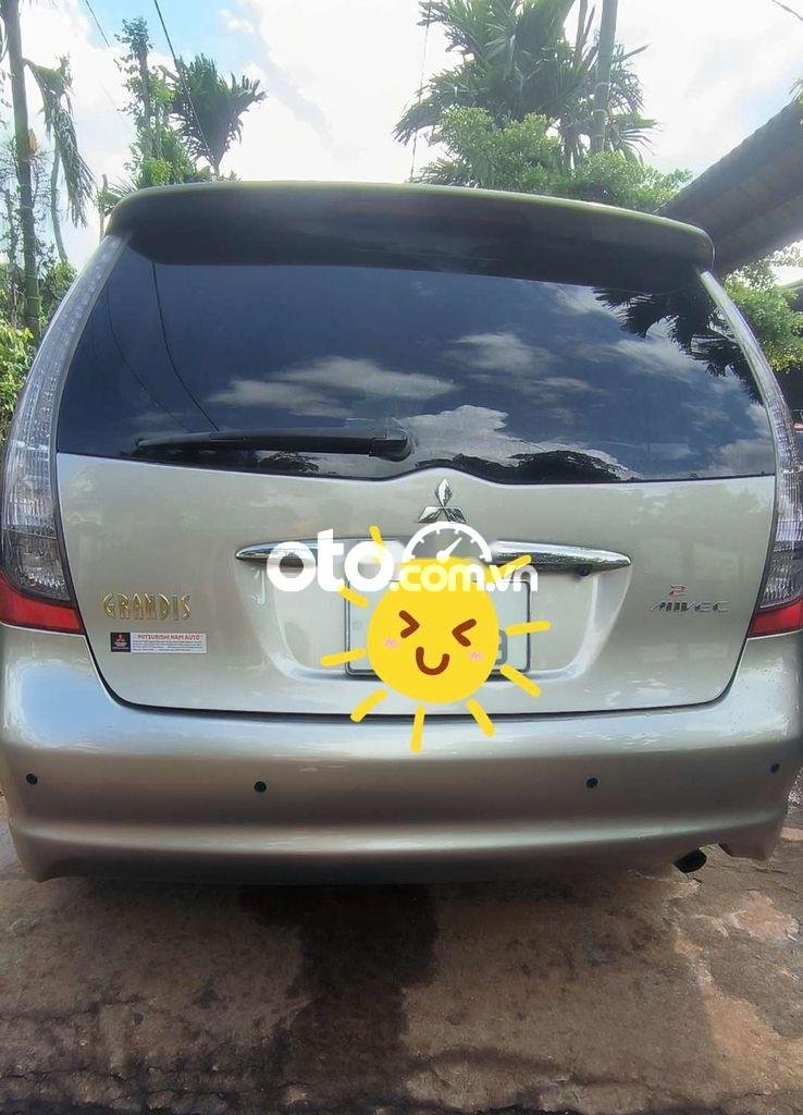 Mitsubishi Grandis Gd bán  7 chổ số tự động 2005 - Gd bán grandis 7 chổ số tự động