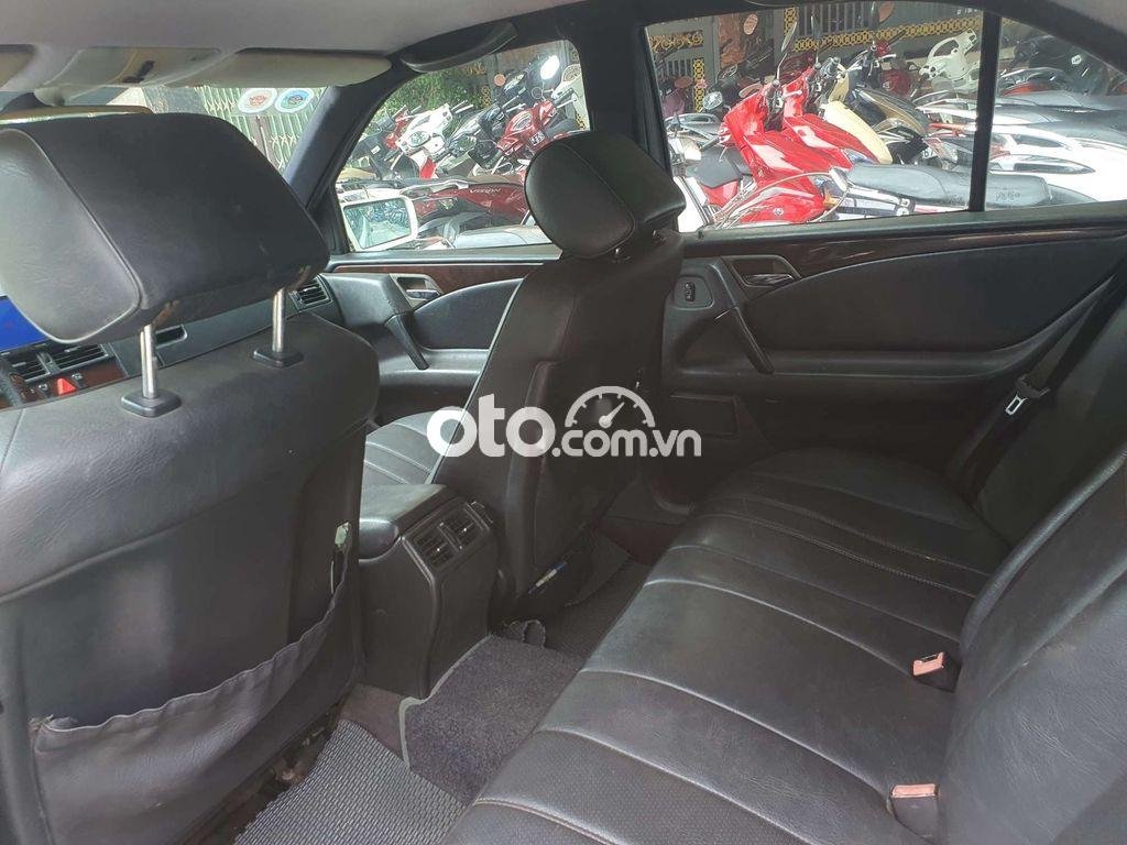 Mercedes-Benz E230 Mercedes E230 2.2 MT 1996 Nhập Đức BSTP dễ thương. 1996 - Mercedes E230 2.2 MT 1996 Nhập Đức BSTP dễ thương.