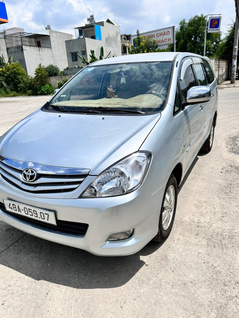 Toyota Innova 2011 - GIA ĐÌNH CẦN BÁN XE INNOVA SẢN XUẤT 2011