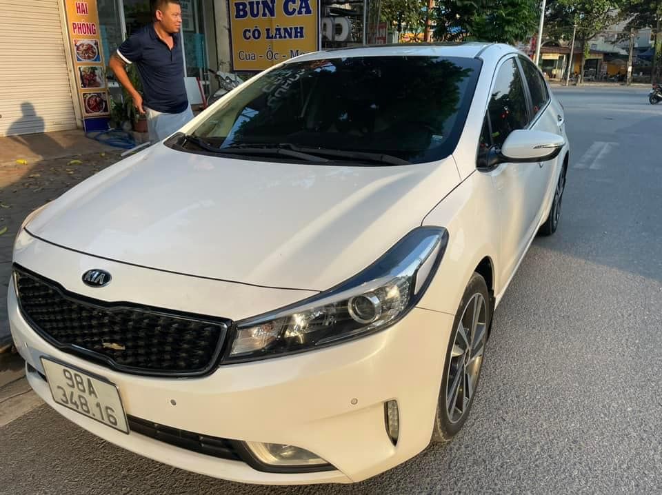 Kia Cerato 2017 - Bảo hành máy móc 1 năm