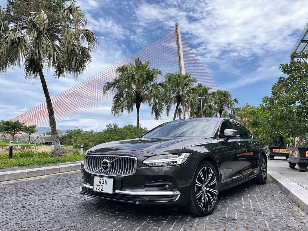 Volvo S90 2023 - Nội thất Nâu Maroon