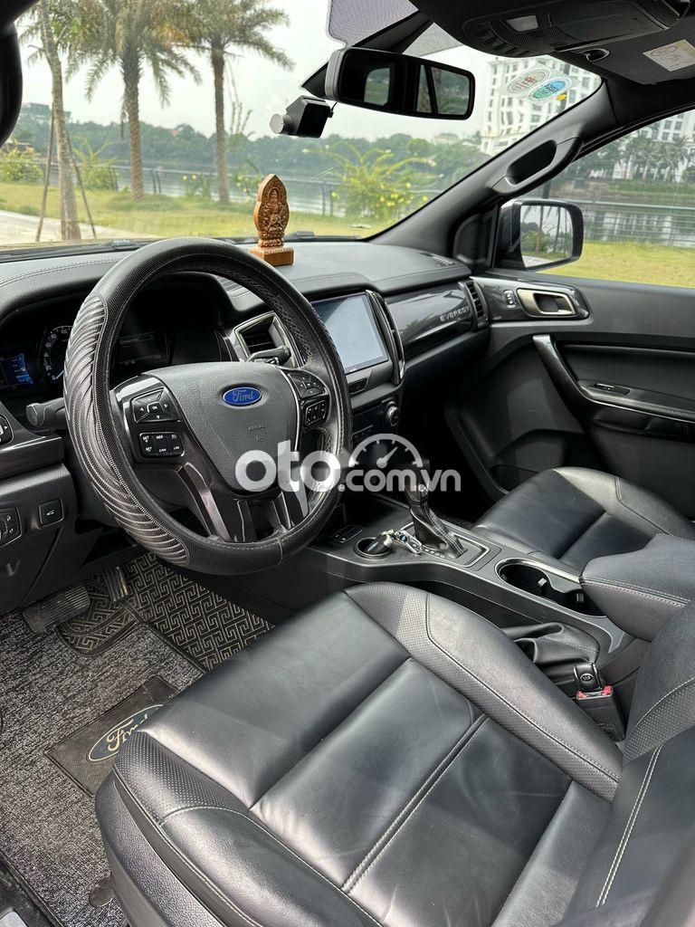 Ford Everest Everet Titanium 4x2 sx 2020 2020 - Everet Titanium 4x2 sx 2020