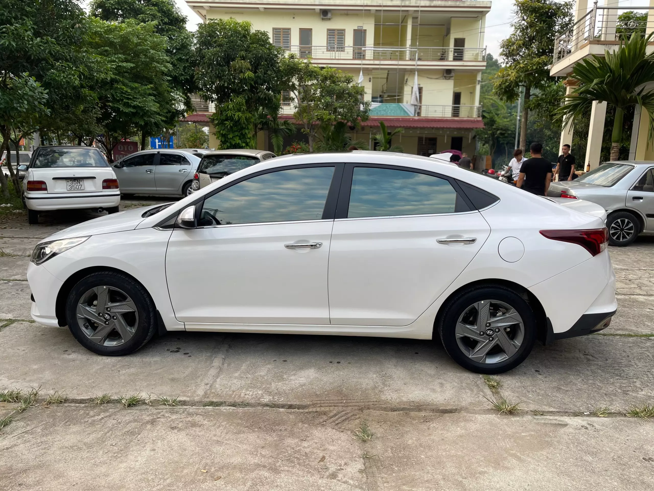 Hyundai Accent 2021 - Do muốn lên đời xe nên e muốn cất cánh em xe Hyundai Accent 2021 