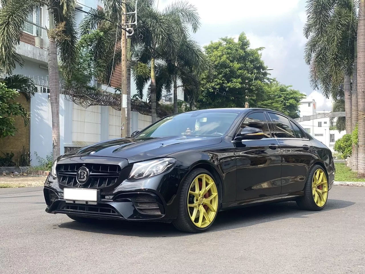 Mercedes-Benz E class E200 2019 - Bán ô tô Mercedes E200 đời 2019, màu đen