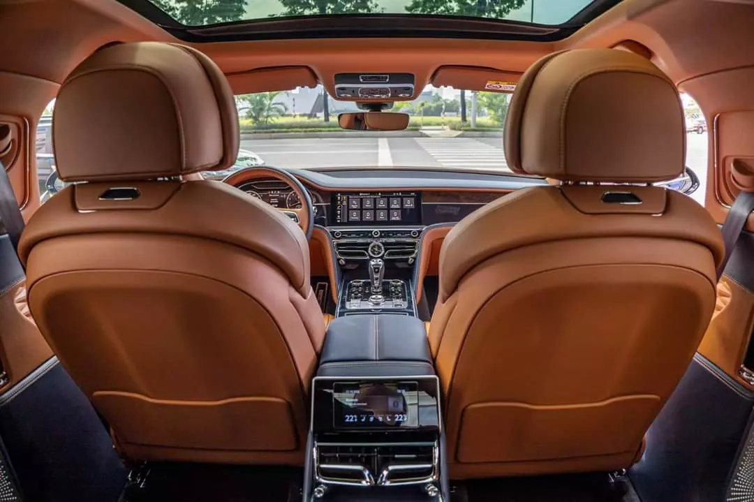 Bentley Flying Spur 2021 - Salon Gidluxury Auto cần bán Bentley Flying Spur sản xuất 2021 