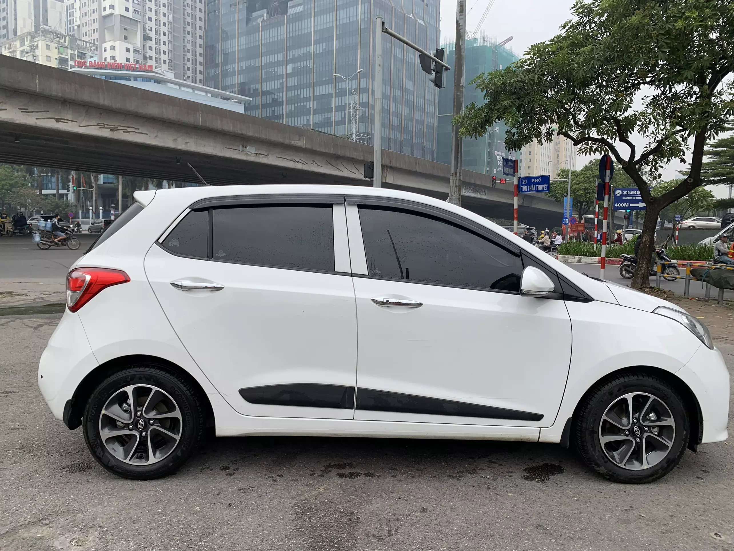 Hyundai i10 1.2AT 2020 - Bán xe Hyundai i10 1.2AT 2020