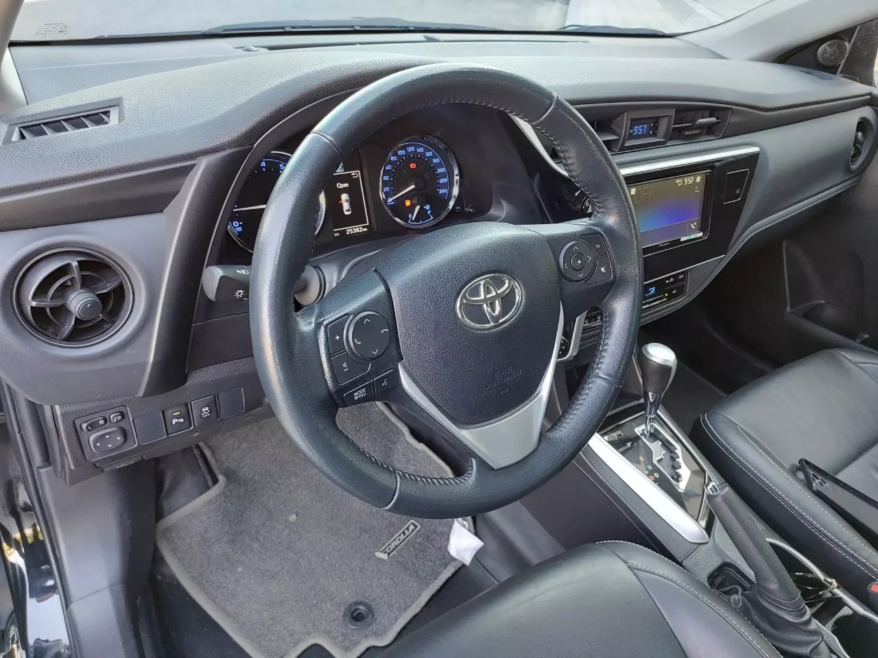 Toyota Corolla altis 2021 - BÁN XE COROLLA ALTIS 2021- 1.8G ĐEN