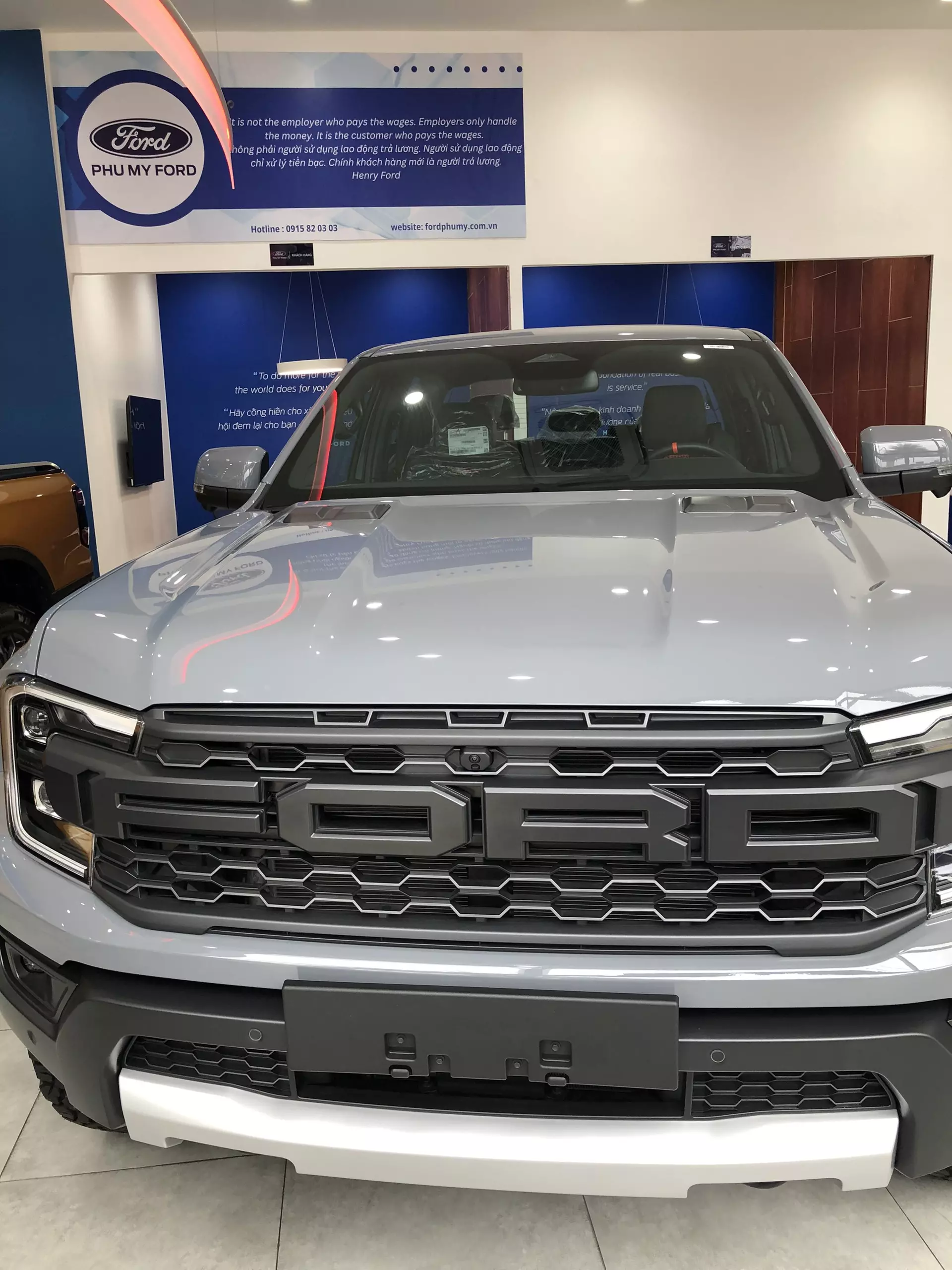 Ford Ranger Raptor 2023 - Xe sẵn giao ngay