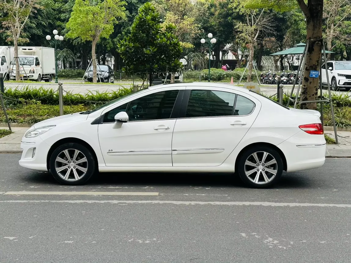 Peugeot 408 2014 - Peugeot 408 2014 2.0AT Trắng