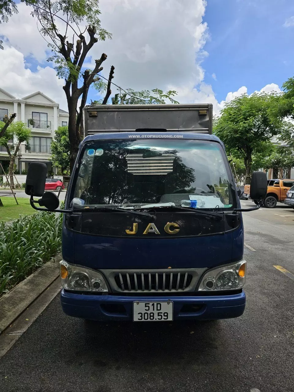 JAC HFC 2018 - Chính chủ không sử dụng cần Bán xe tải JAC 2,4 tấn máy ISUZU Nhật Bản. Đăng kí 5/1/2018