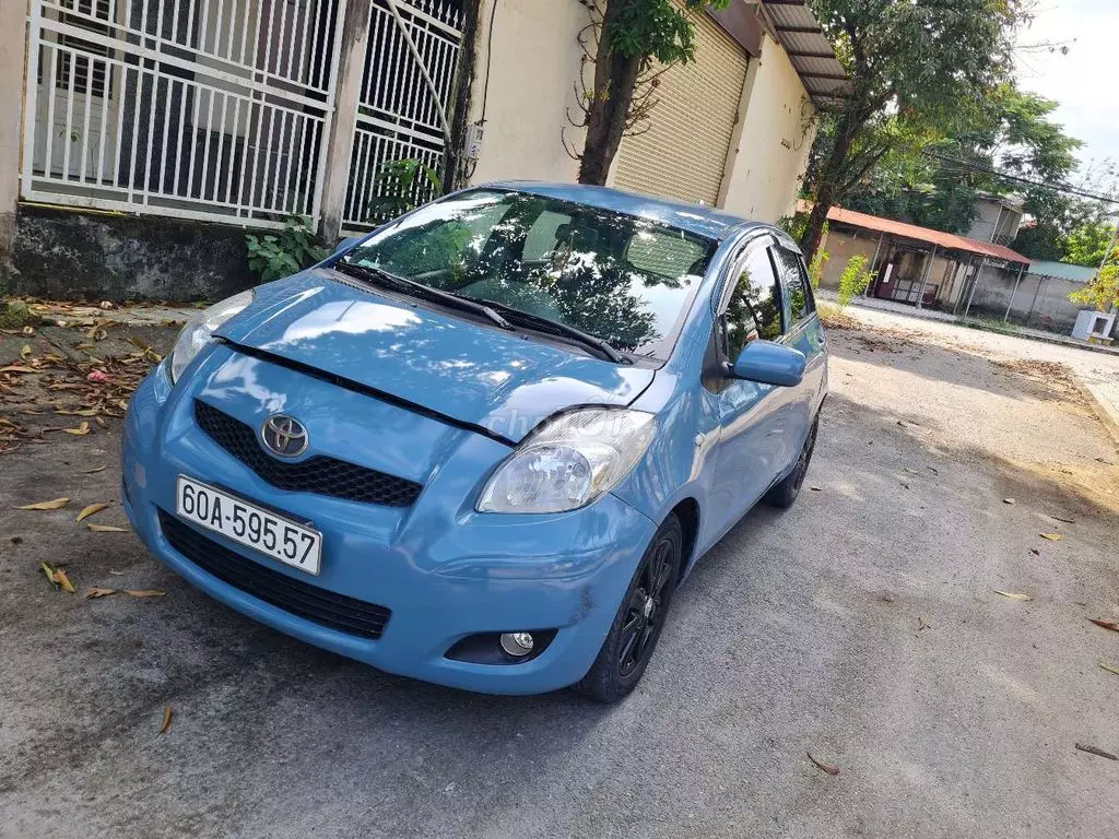 Toyota Van 2009 - Cần tiền bán gấp xe TOYOTA YARIS 2009 số tự động