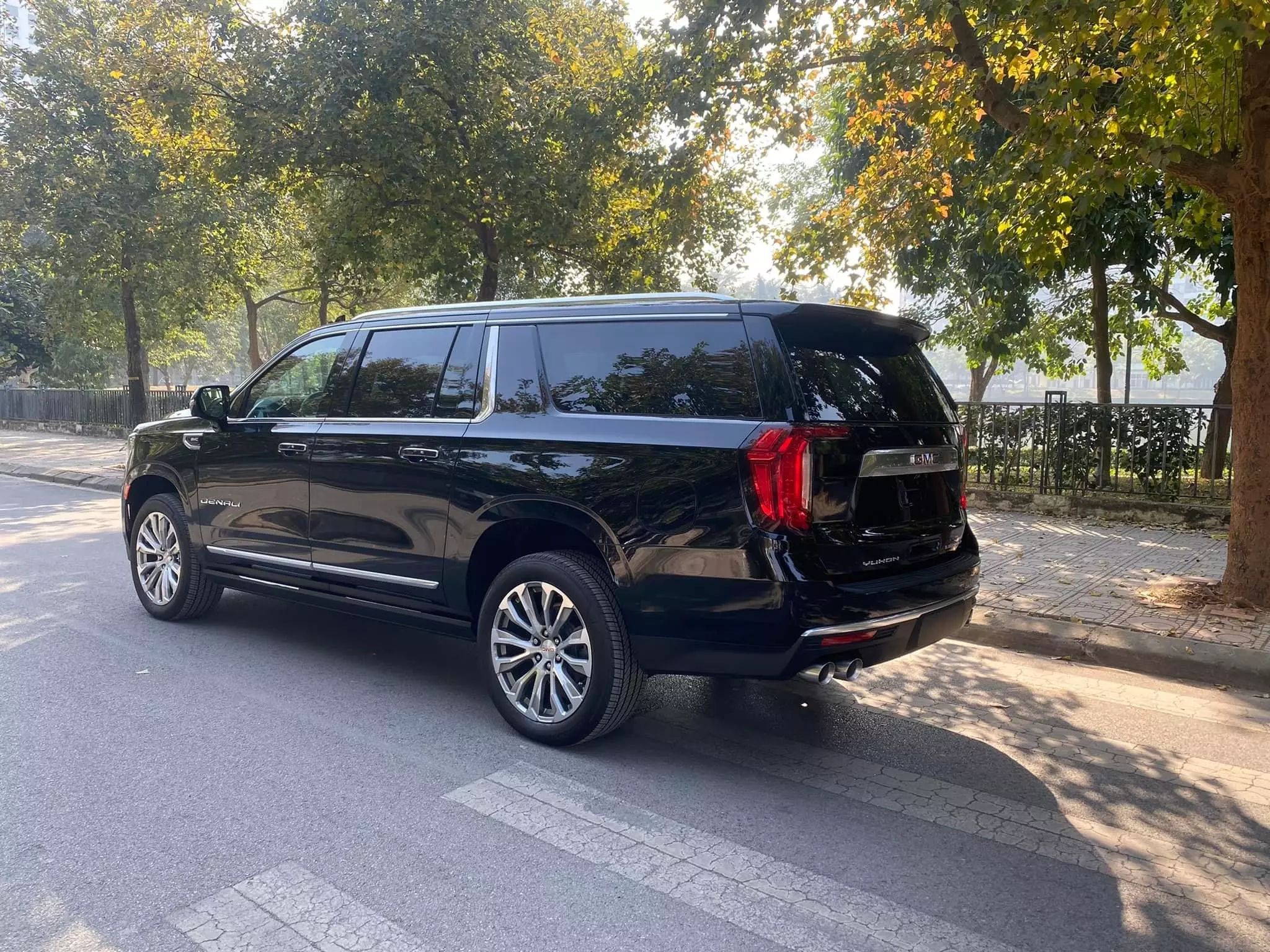 GMC Yukon Denali XL 2024 - Bán GMC Yukon XL Denali nhập Mỹ , mới 100%, xe có sẵn giao ngay.