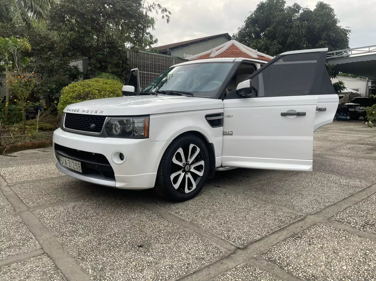 LandRover Range Rover Sport 2011 - LandRove Ranger Rover SuperChanrger Sport LWD 2011 