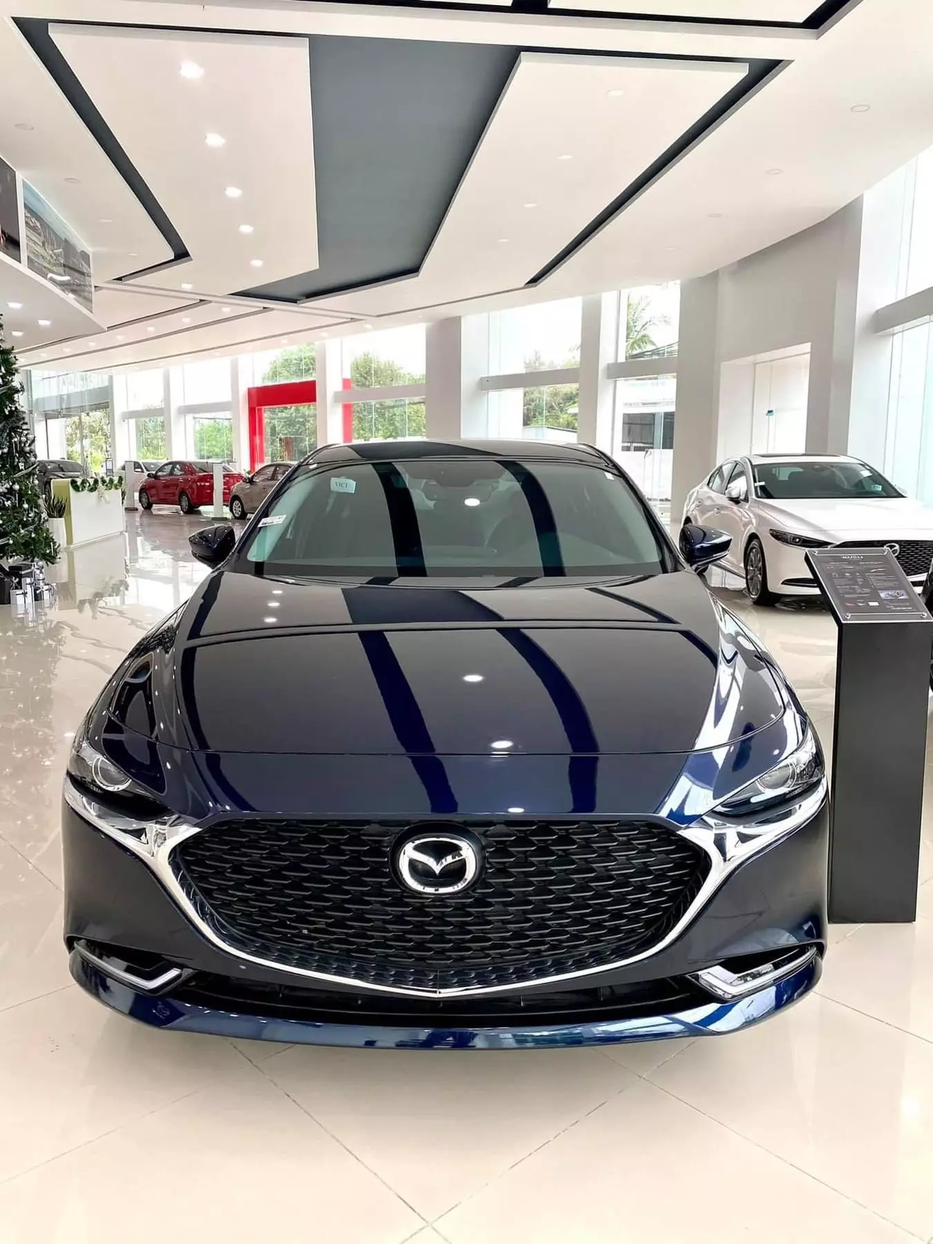 Mazda 5 Luxury  2024