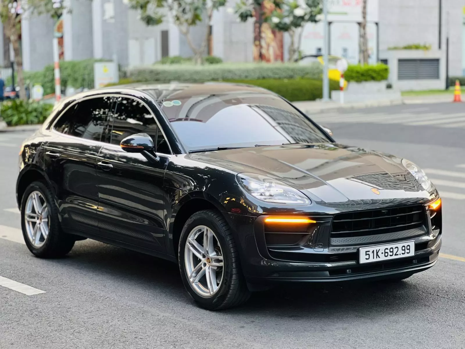 Porsche Macan 2023 - Tiết kiệm ngay 700 triệu