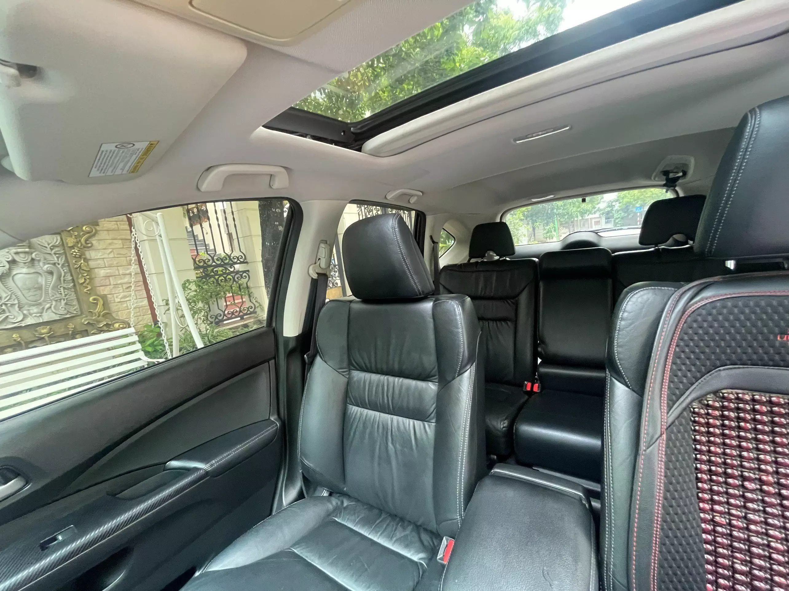 Honda CR V 2.4G 2014 - Gia đình cần bán chiếc xe ô tô Honda CR-V 2.4G màu Trắng SX 2014