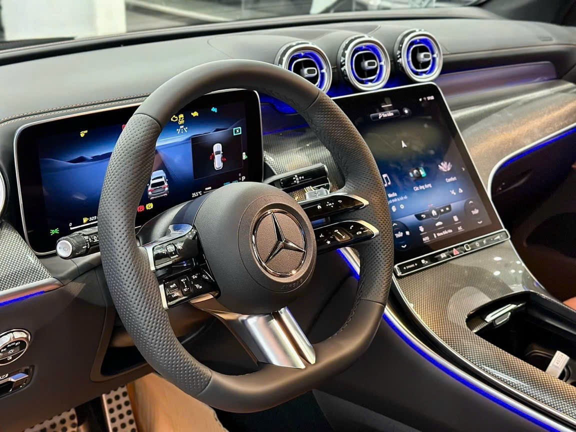 Mercedes-Benz GLC 300 GLC  2023 - GLC 300 ưu đãi lớn tặng 5 năm bảo hành +1 năm bảo hiểm thân xe