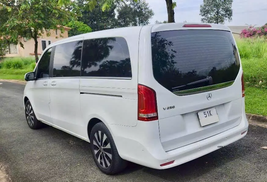 Mercedes-Benz 190 V250 Luxury 2021 - Chính chủ bán Mercedes V250 Luxury sx2021, bsHCM, còn bảo hành chính hãng