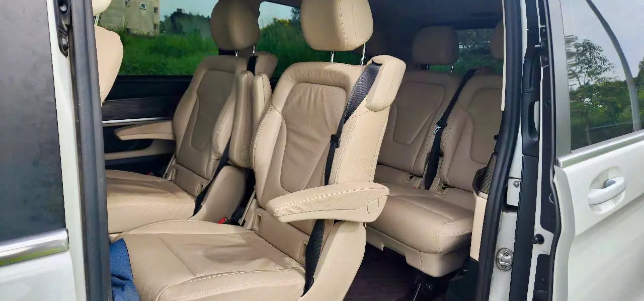 Mercedes-Benz 190 V250 Luxury 2021 - Chính chủ bán Mercedes V250 Luxury sx2021, bsHCM, còn bảo hành chính hãng