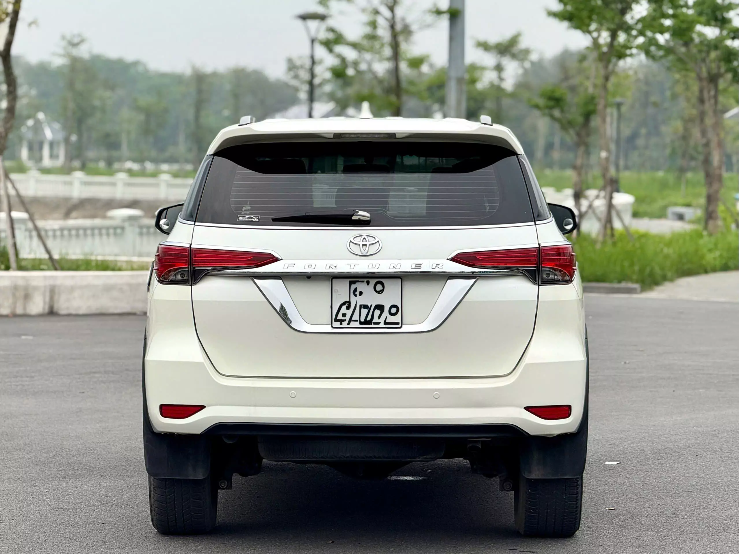 Toyota Fortuner 2017 - Toyota Fortuner 2.7V 4x4 AT  2017 ( 2 Cầu)