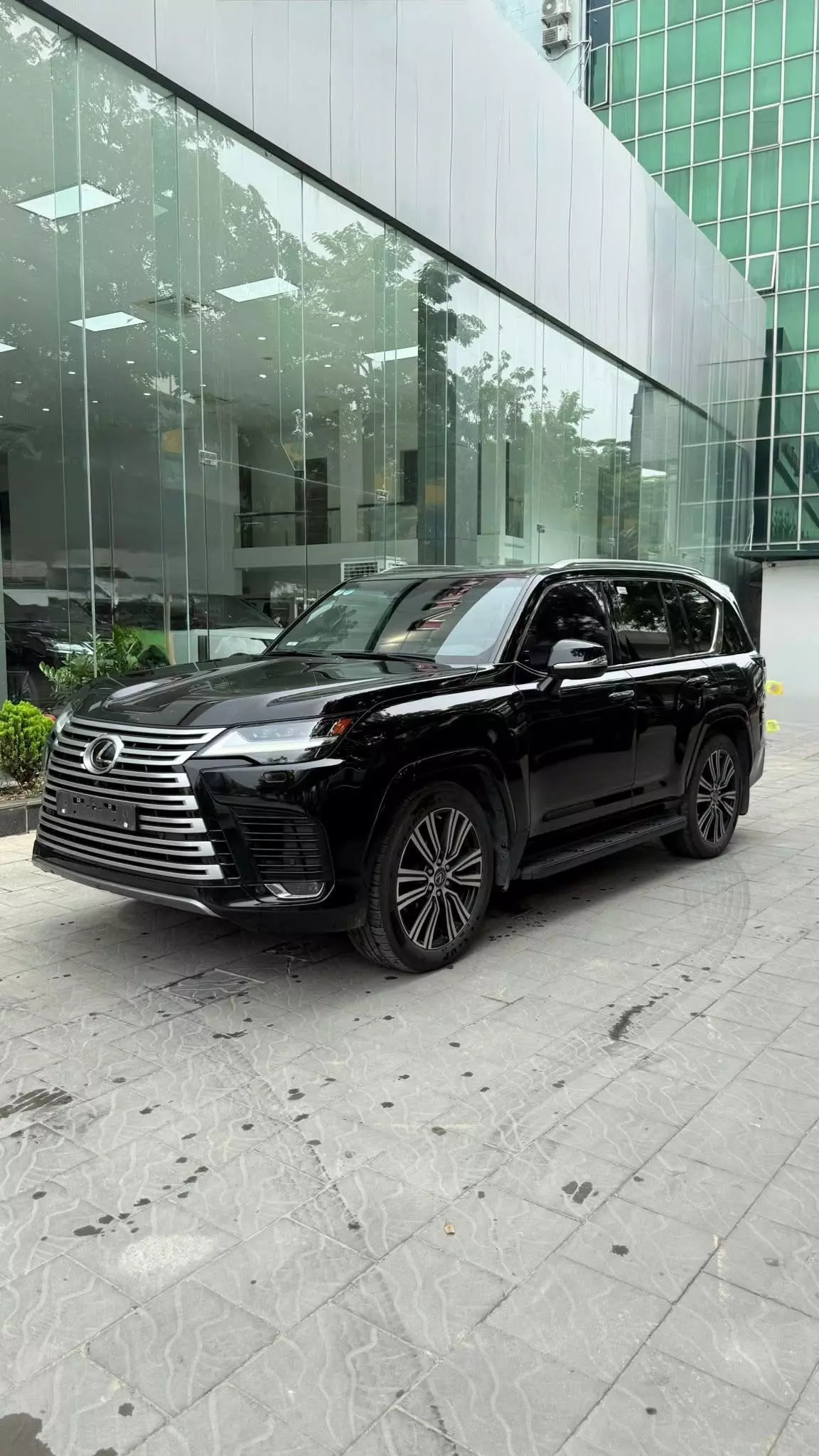 Lexus LX 600 Urban 7 chỗ  2023 - Lexus LX600 siêu lướt 7 chỗ, sản xuất 2023.