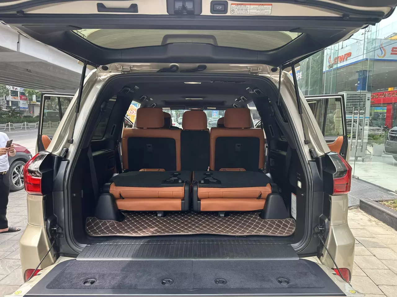 Lexus LX 570 Super Sport  2018 - LEXUS LX570 TRUNG ĐÔNG 2018 Xe Cá Nhân 